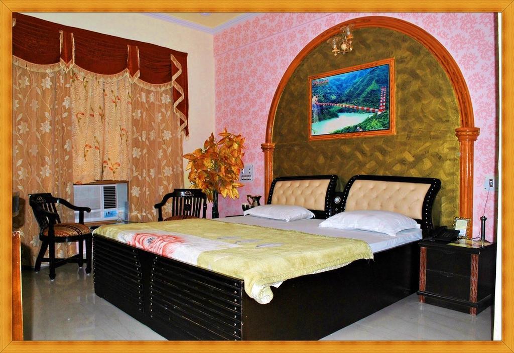 Rishabh Grand Castle Resort Rishikesh Phòng bức ảnh